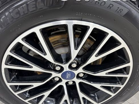 Certified 2022 Ford Escape Titanium w/ Class II Trailer Tow Package FWD image 8