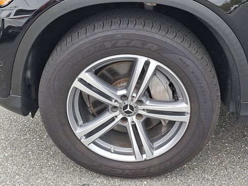 Used 2022 Mercedes-Benz GLC 300 4MATIC image 9