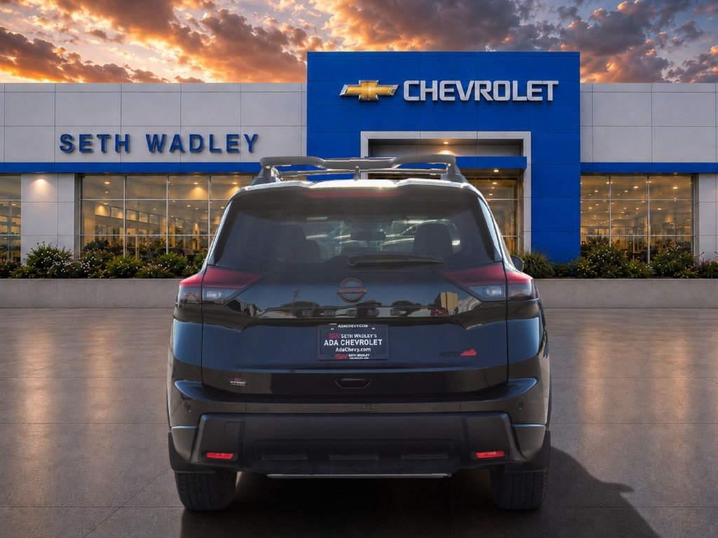 Used 2025 Nissan Rogue SV AWD/4WD image 6