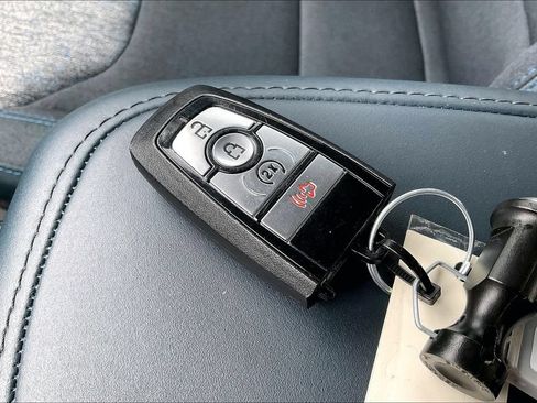 Used 2025 Ford Maverick XLT w/ XLT Luxury Package AWD/4WD image 36