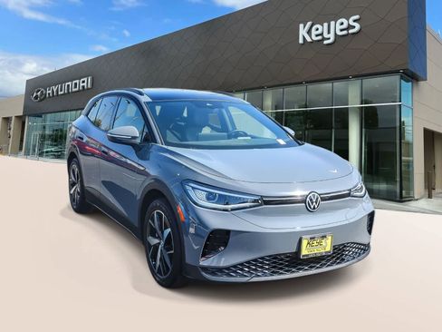 Used 2023 Volkswagen ID.4 Pro S image 3