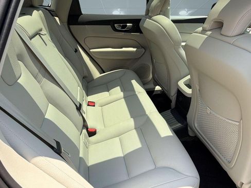 Used 2024 Volvo XC60 T8 Plus w/ Climate Package AWD/4WD image 30