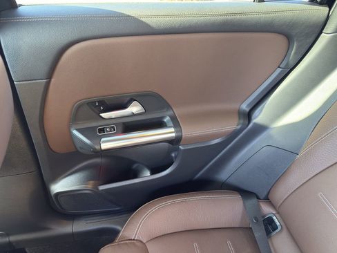 Used 2022 Mercedes-Benz GLA 250 4MATIC image 31