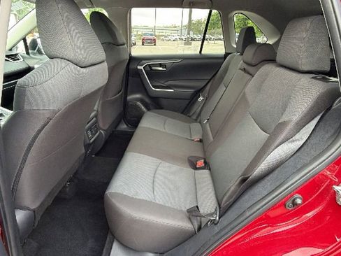 Certified 2025 Toyota RAV4 XLE FWD image 34