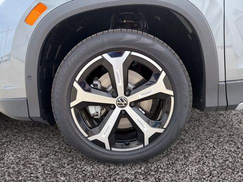 New 2026 Volkswagen Tiguan SE AWD/4WD image 9