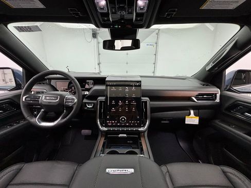 New 2026 GMC Yukon Denali w/ Sun & Power Step Package image 2