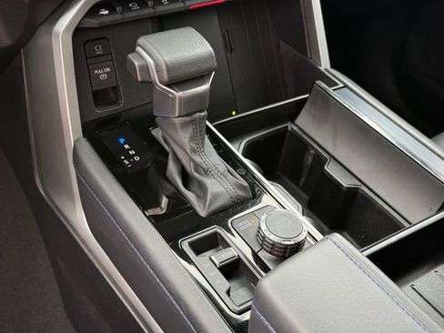 Used 2025 Toyota Tundra Platinum AWD/4WD image 12