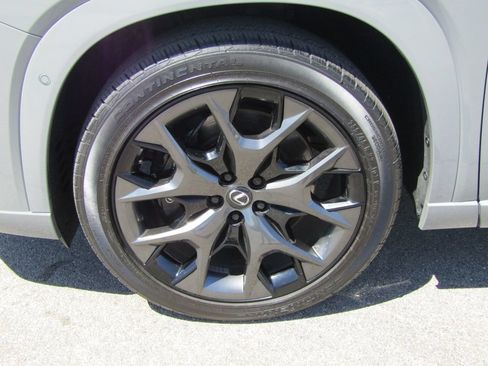 Used 2025 Lexus TX 500h AWD w/ Technology Package image 10