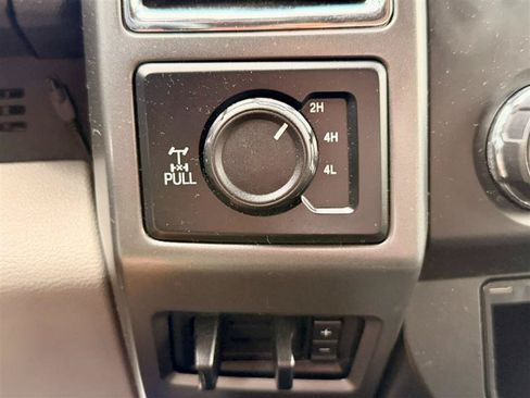 Used 2018 Ford F250 XLT w/ XLT Value Package AWD/4WD image 26