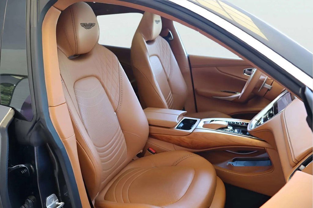 Used 2022 Aston Martin DBX AWD/4WD image 21