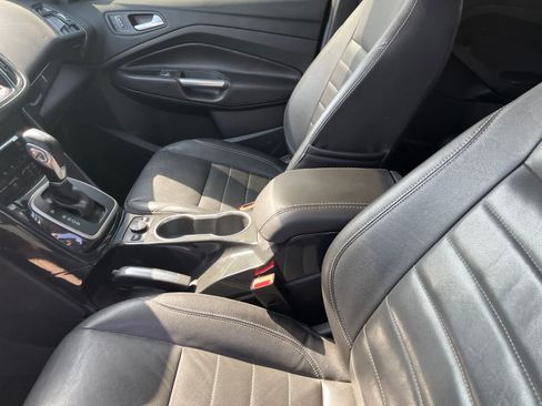 Used 2014 Ford Escape Titanium w/ Equipment Group 401A AWD/4WD image 27