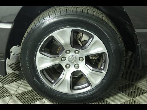 Used 2023 RAM 1500 Laramie AWD/4WD image 17