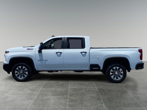 Used 2026 Chevrolet Silverado 2500 Custom w/ Custom Value Package AWD/4WD image 2