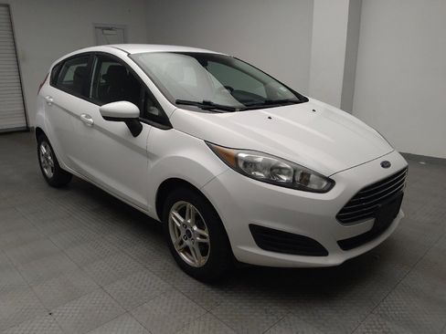 Used 2017 Ford Fiesta SE image 11
