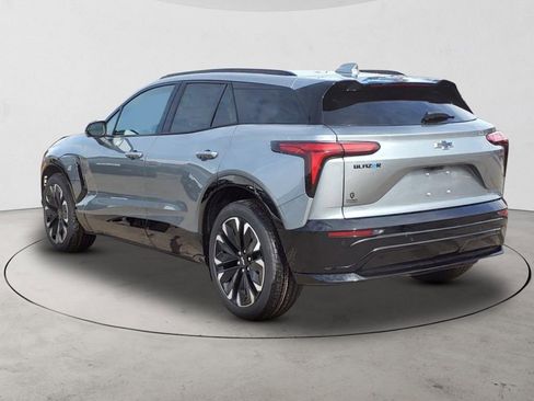 New 2025 Chevrolet Blazer EV RS RWD image 7