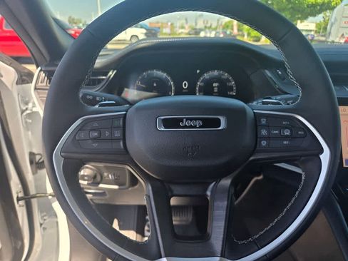 New 2026 Jeep Grand Cherokee L Limited AWD/4WD image 22
