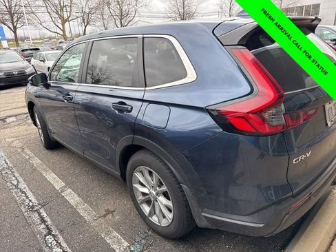 Used 2025 Honda CR-V EX-L image 9