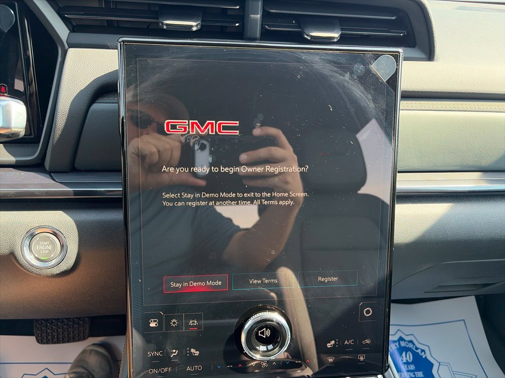 New 2027 GMC Terrain AT4 w/ LPO, Black Badging Package AWD/4WD image 22