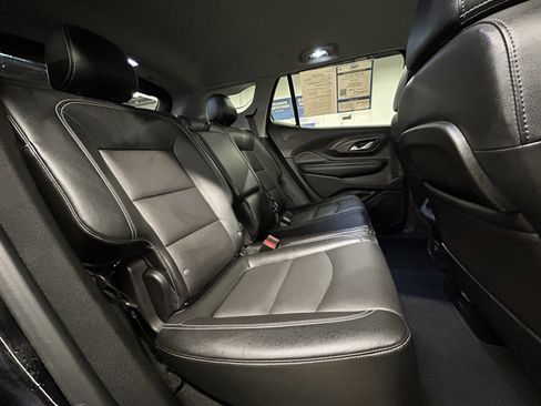 Used 2023 GMC Terrain SLT image 16