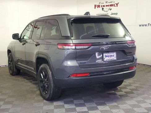 Used 2024 Jeep Grand Cherokee Altitude image 4