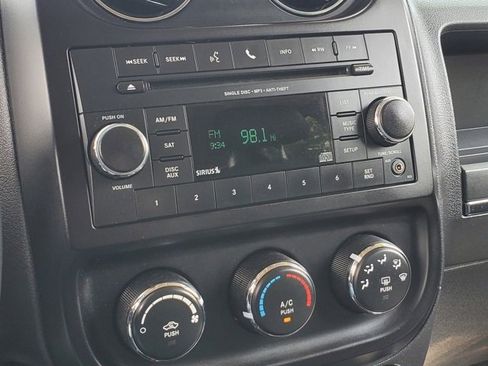 Used 2014 Jeep Patriot High Altitude image 19