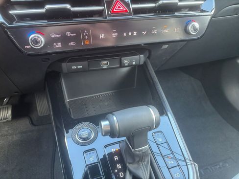 New 2026 Kia Niro EX image 27