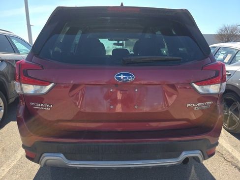 Used 2022 Subaru Forester Touring image 4