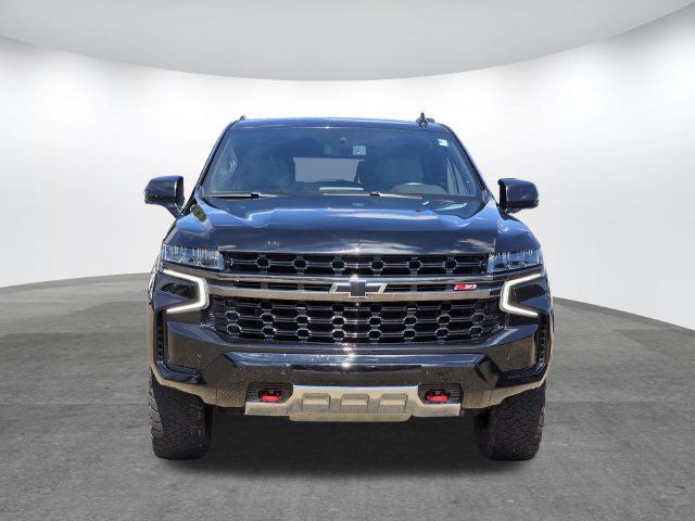 Used 2021 Chevrolet Suburban Z71 w/ Z71 Signature Package AWD/4WD image 2