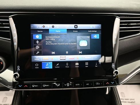 Used 2024 Jeep Wagoneer 4WD w/ Premium Group I image 17