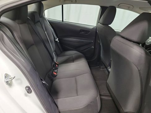 Used 2025 Toyota Corolla LE image 24