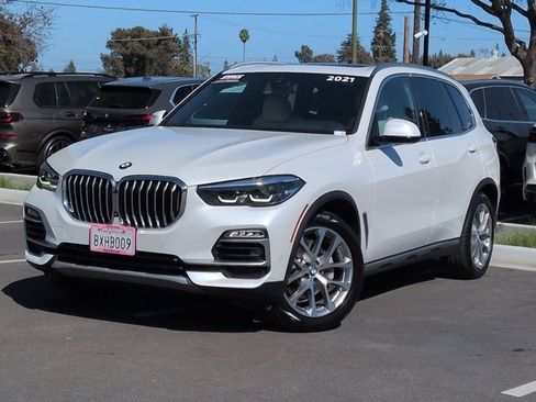 Used 2021 BMW X5 xDrive40i w/ Premium Package 2 image 1