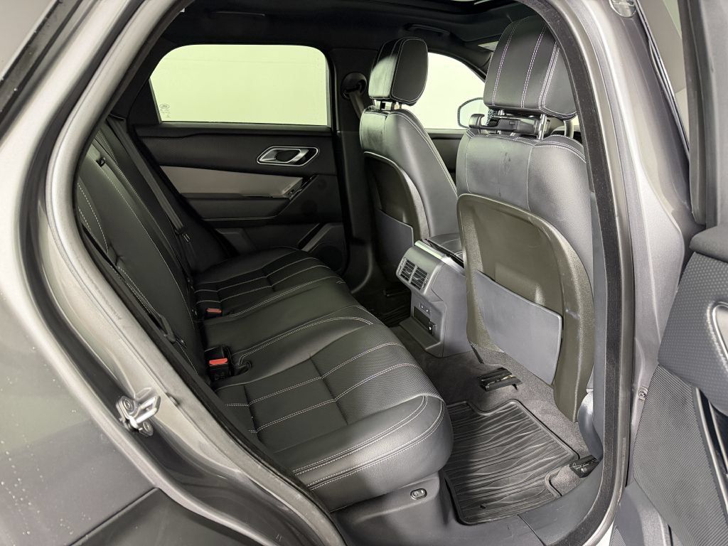 Used 2019 Land Rover Range Rover Velar S AWD/4WD image 23