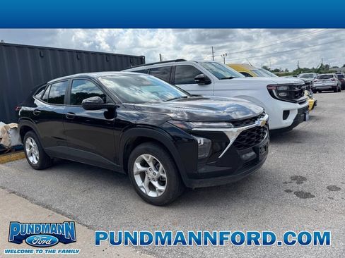 Used 2025 Chevrolet Trax LS w/ LS Convenience Package FWD image 1