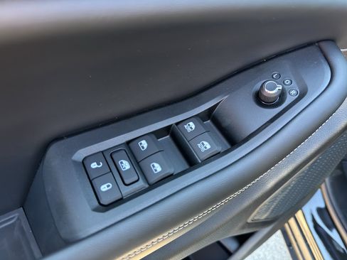 New 2026 Jeep Grand Cherokee L 4WD image 11