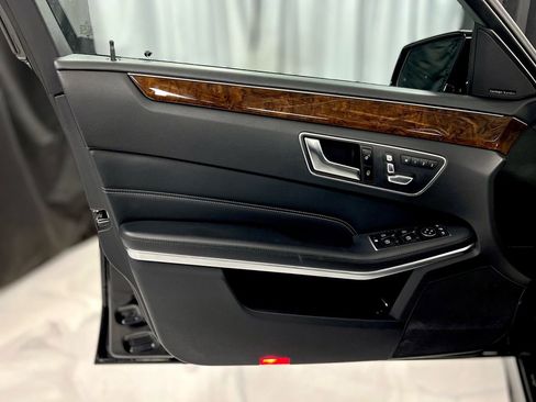 Used 2016 Mercedes-Benz E 350 4MATIC Wagon image 38