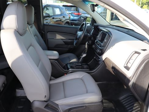 Used 2022 Chevrolet Colorado W/T w/ WT Convenience Package RWD image 33