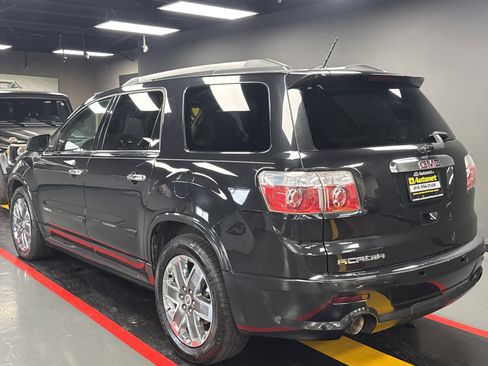 Used 2012 GMC Acadia Denali image 4