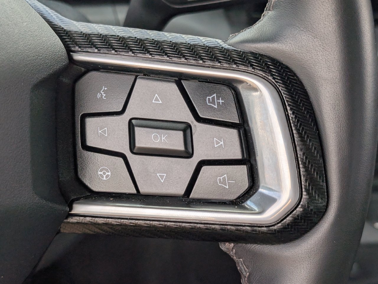 Used 2025 Ford Mustang GT RWD image 21