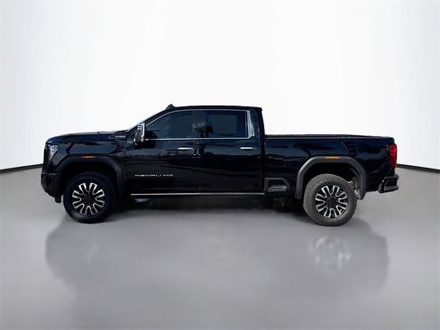 Used 2025 GMC Sierra 2500 Denali Ultimate image 4