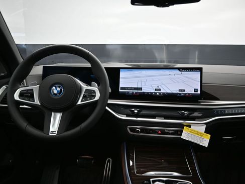 New 2026 BMW X5 xDrive50e w/ M Sport Package image 19