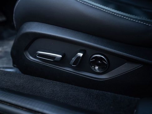 Certified 2025 Acura TLX w/ Technology Package image 27