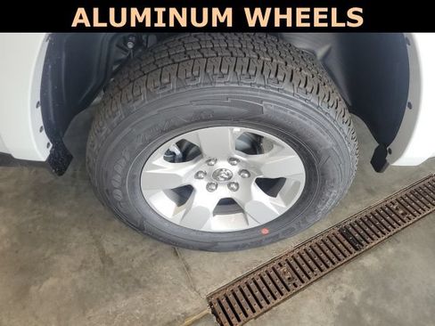 Used 2025 RAM 1500 Big Horn AWD/4WD image 14