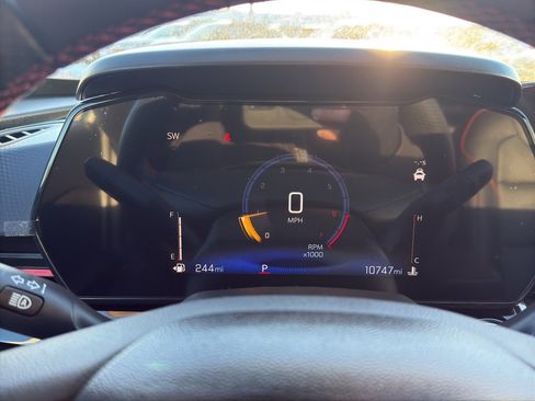 Used 2024 Chevrolet Trax RS w/ Driver Confidence Package image 17