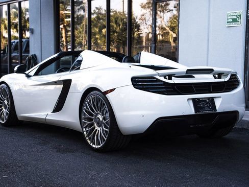 Used 2013 McLaren MP4-12C Spider RWD image 13
