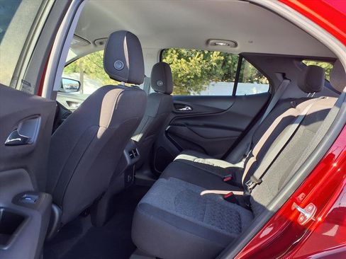 Used 2024 Chevrolet Equinox LT image 22