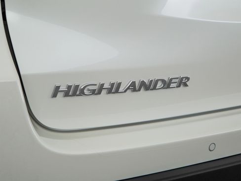 Used 2017 Toyota Highlander Limited FWD image 66