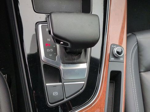 Used 2023 Audi A4 2.0T Premium w/ Convenience Package image 25