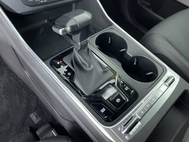 Used 2025 Kia Carnival SX Prestige FWD image 32