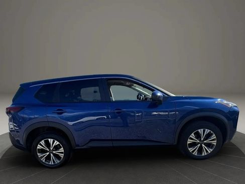 Used 2023 Nissan Rogue SV AWD/4WD image 4