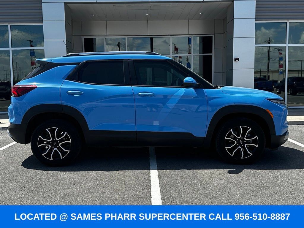 Used 2024 Chevrolet TrailBlazer LT w/ LT Cold Weather Package FWD image 5
